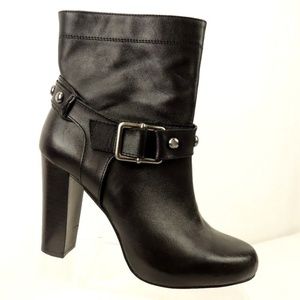 Arturo Chiang Black Leather 4" Heel Ankle Boots